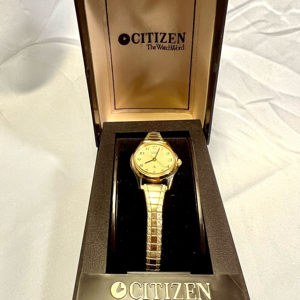 Vintage Citizen Ladies wristwatch 23k gold plated, stretchy band